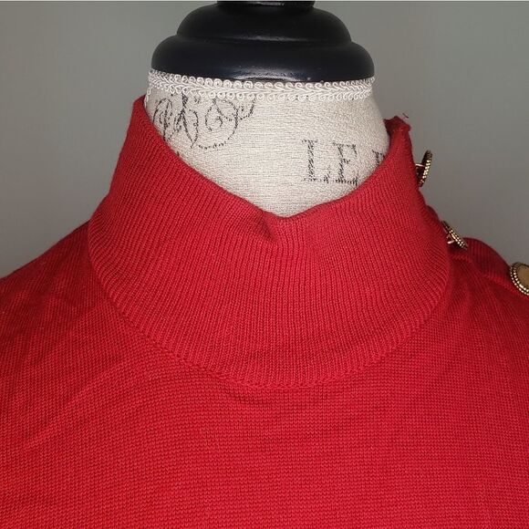 Embroidered heart sewing crest sweater - Picture 5 of 9